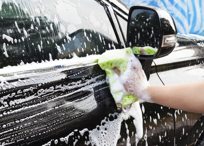 Laviamo la tua auto!